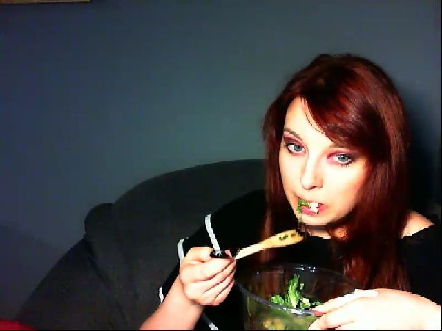 Live sex webcam photo for VirginLuna18 #255704343