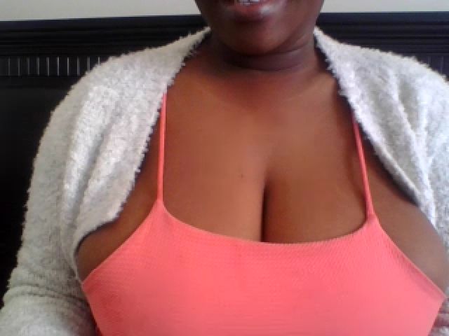 Live sex webcam photo for TheMajestibbb #258083000