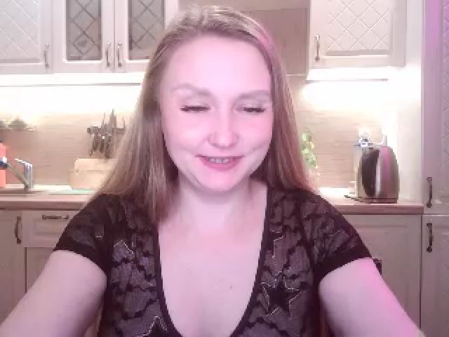 Live sex webcam photo for JaneGrey111 #262278477