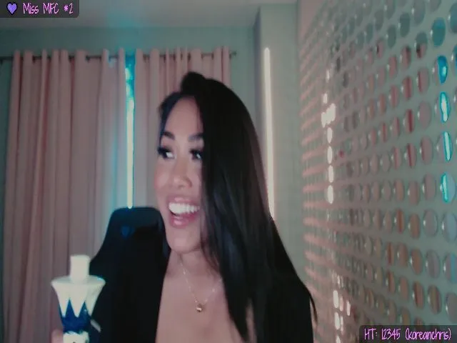 Live sex webcam photo for SinCityVEE #258061097