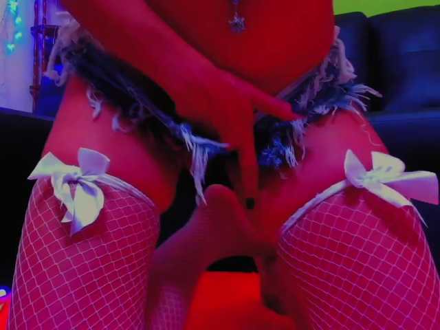 Live sex webcam photo for BlondeZ #246889957