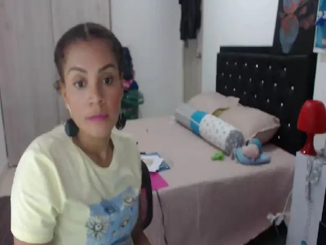 Live sex webcam photo for Shayna_cute #259801046