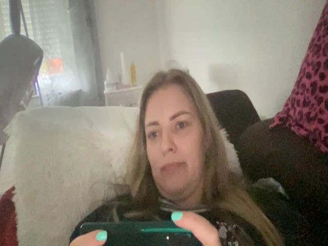 Live sex webcam photo for AnnaDiamond1 #287889168