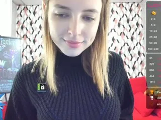 Live sex webcam photo for MissFentasy1 #240660434