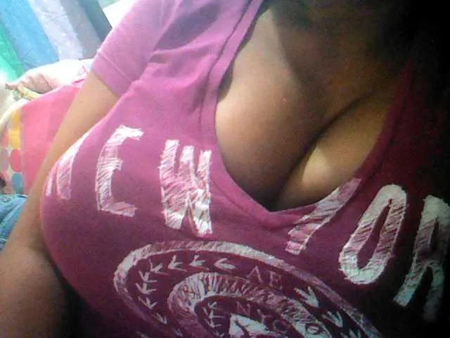 Live sex webcam photo for BarbieBigTits #241192944