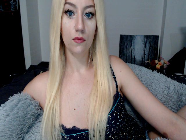 Live sex webcam photo for IIIKIIII #257713936