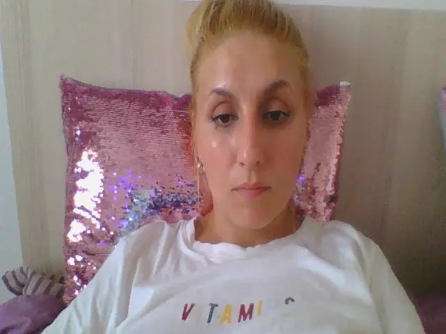 Live sex webcam photo for squirtvicky #255371106