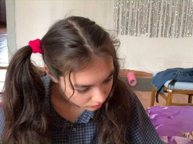 Live sex webcam photo for AnnaCow #241264692
