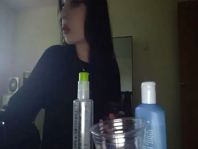 Live sex webcam photo for LilithLucid #256120809