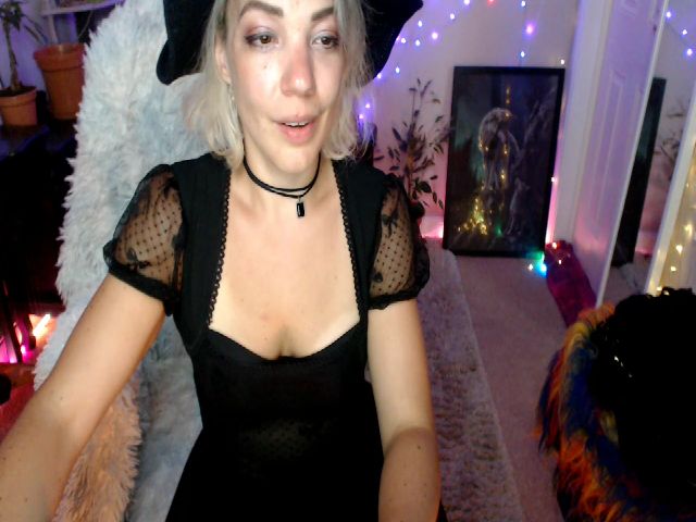 Live sex webcam photo for Alic3Wolf #260869591