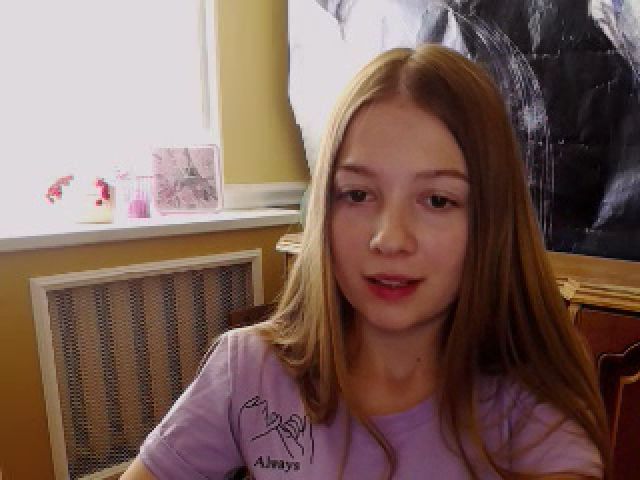 Live sex webcam photo for EmiStern #265396693