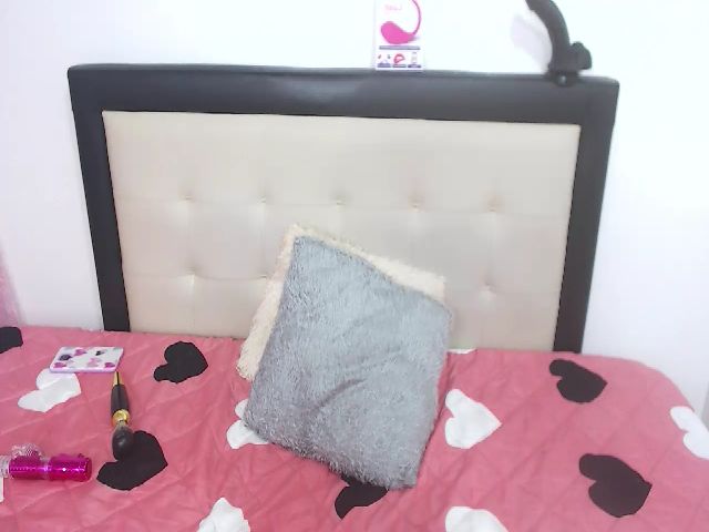 Live sex webcam photo for Pilarstar_ #255001818