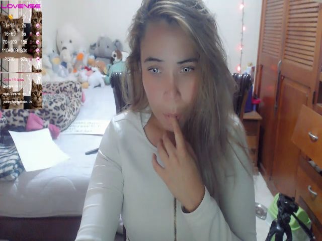 Live sex webcam photo for Meganhill_ #256487403