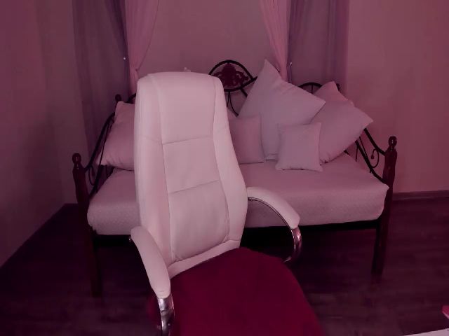 Live sex webcam photo for AlisaMistyL #261358683