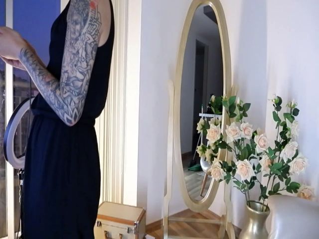 Live sex webcam photo for Anne_boleyn_ #255477732