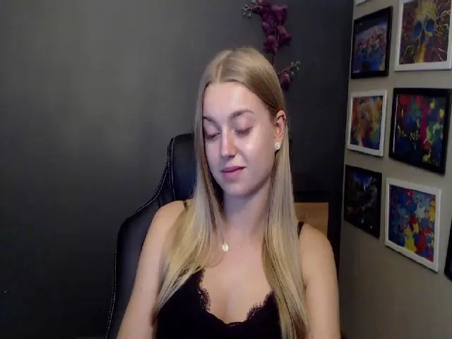 Live sex webcam photo for LUSTerica #252783377