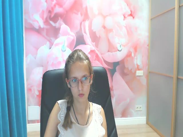 Live sex webcam photo for Alice_Adamsi #253131516