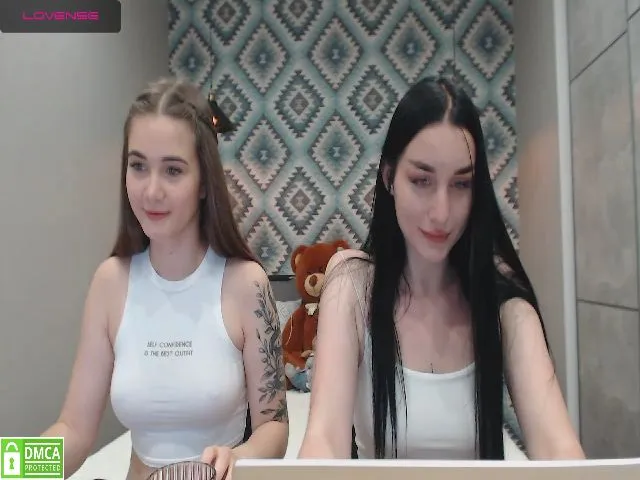 Live sex webcam photo for Your_peach #262795269