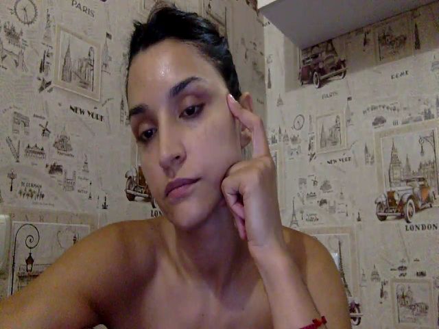 Live sex webcam photo for JolyBoss #260134437