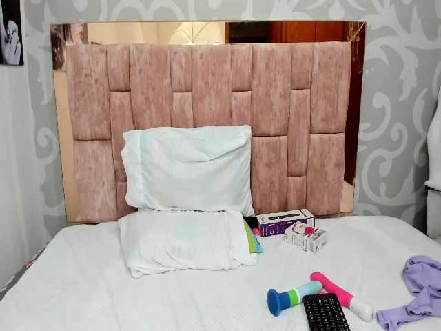 Live sex webcam photo for scarlet_tt #254710049