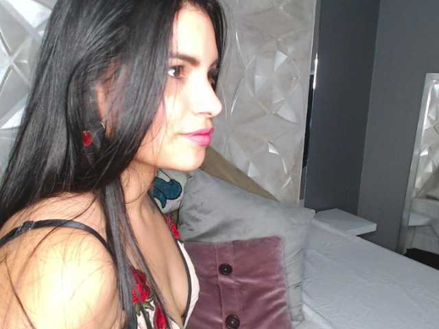 Live sex webcam photo for lolaastars1 #242597142