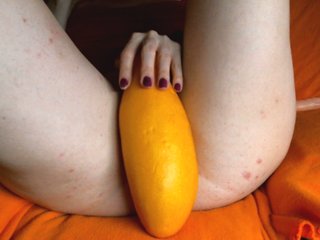 Live sex webcam photo for SweetFox #240541271