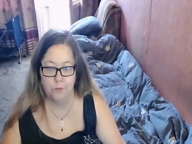 Live sex webcam photo for HotXXXGirl1 #256166872