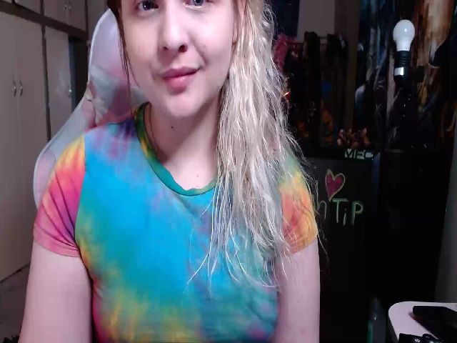 Live sex webcam photo for emilyhaze #254983065