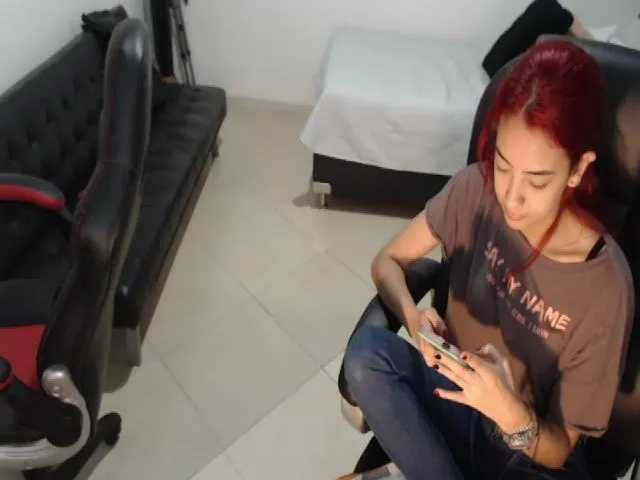 Live sex webcam photo for Thaunhty #255517665