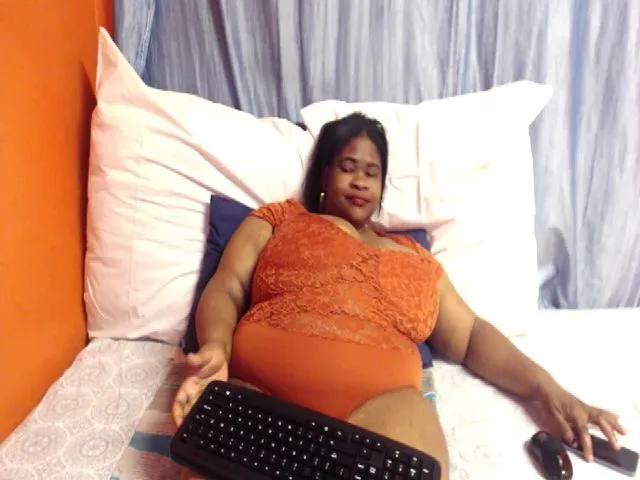 Live sex webcam photo for Sweetnozie #262056098