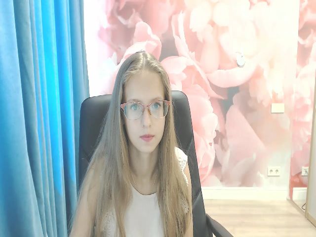 Live sex webcam photo for Alice_Adamsi #259887503