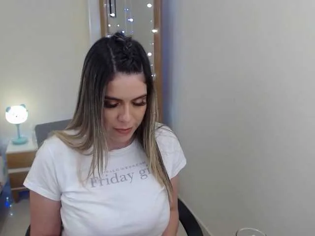 Live sex webcam photo for VeraVersace #241223403