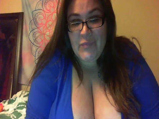 Live sex webcam photo for Kurvybbw4 #262930754
