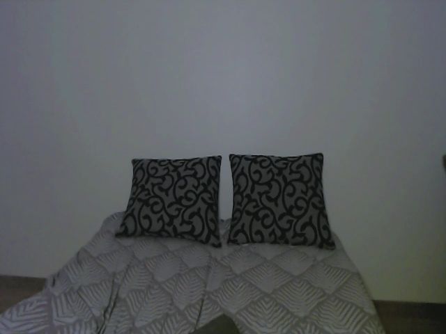 Live sex webcam photo for kitty_Mi_ #265148451