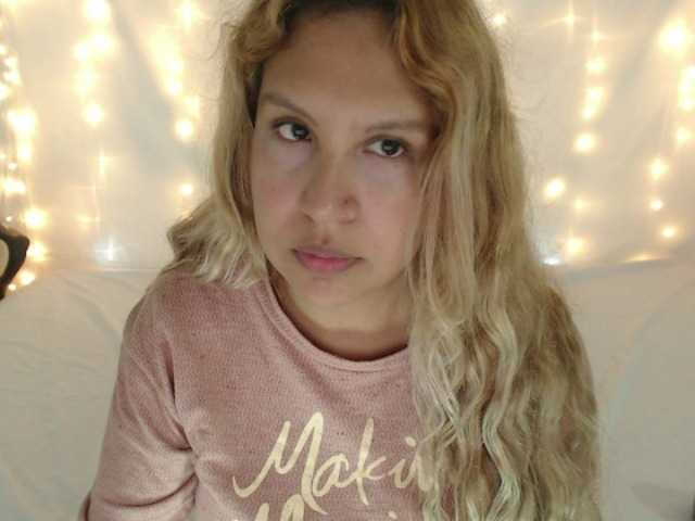 Live sex webcam photo for SweetBarbie #241244443