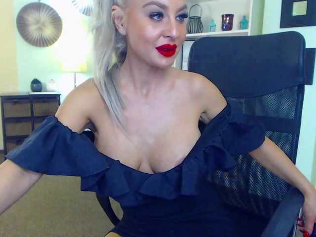 Live sex webcam photo for Miss-Kora #243976605