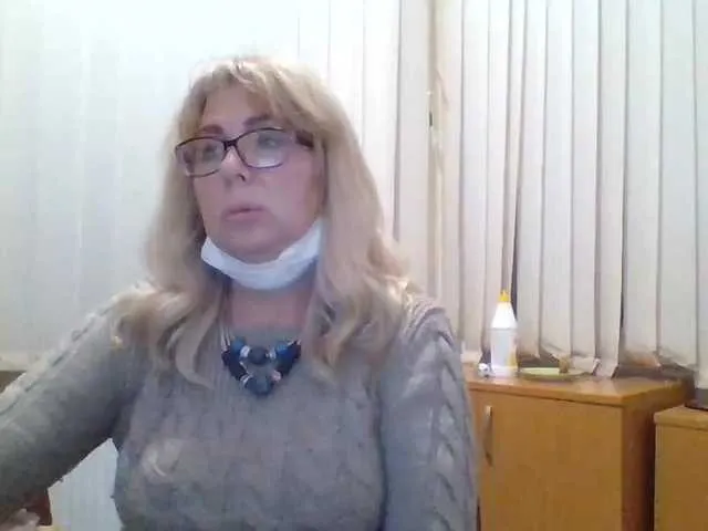 Live sex webcam photo for Luiziana111 #240905985