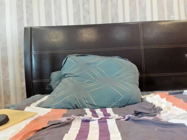 Live sex webcam photo for Ultrachick #258153359