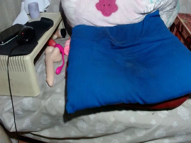 Live sex webcam photo for Carolinessex #252915972