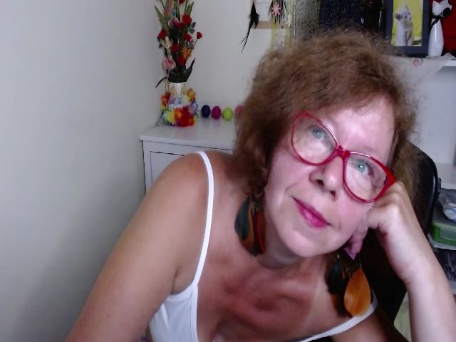 Live sex webcam photo for Adele_69 #259132242