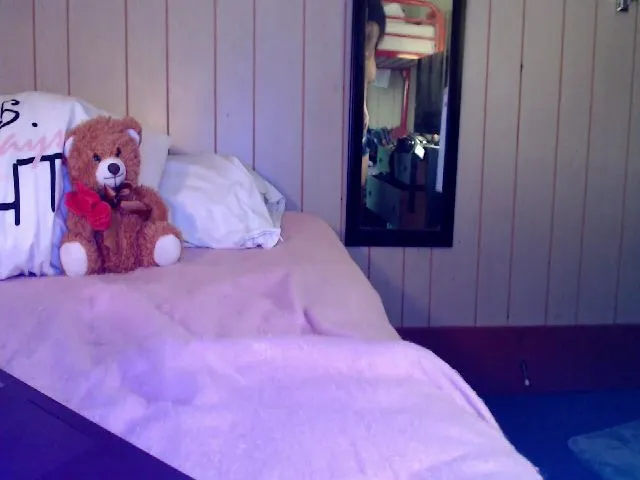 Live sex webcam photo for Smallpurl #254214060