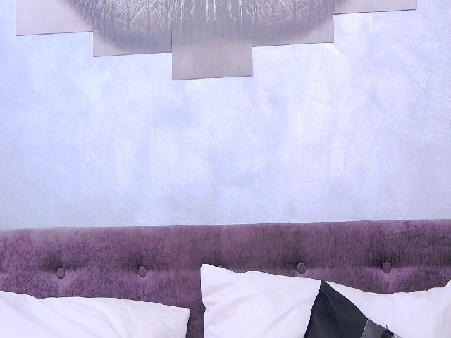 Live sex webcam photo for AnissaMaze #263050005