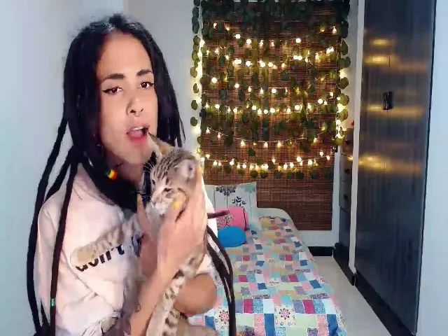 Live sex webcam photo for Luna__sparkly #260413142