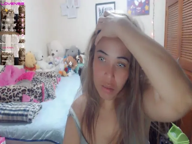 Live sex webcam photo for Meganhill_ #253575346