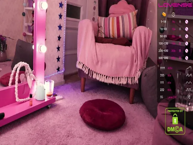 Live sex webcam photo for Lineagee #265228468