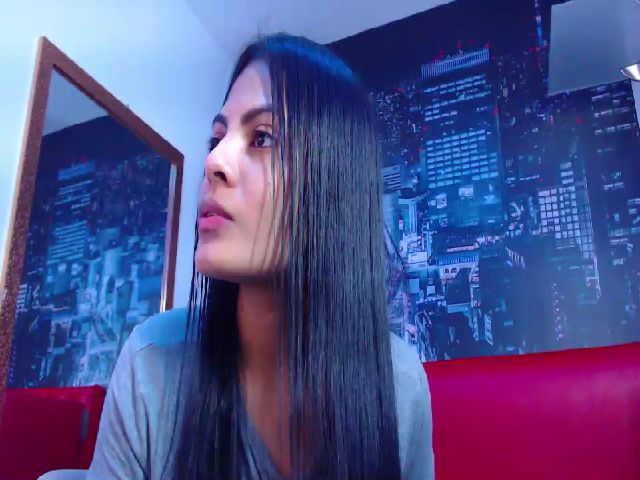 Live sex webcam photo for Haily_scot #254831218