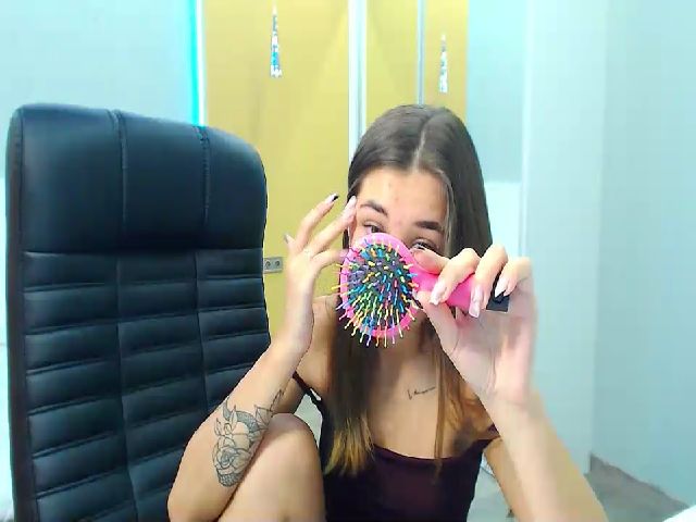 Live sex webcam photo for Nikolle_Love #254124385