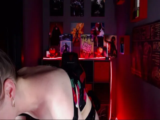 Live sex webcam photo for KateGreen #264210600
