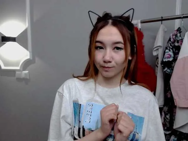 Live sex webcam photo for AnisaChok #242811245
