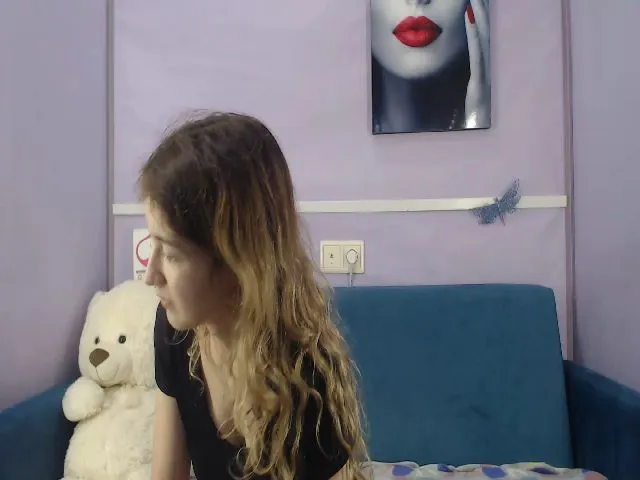 Live sex webcam photo for Bonnikukla #254048139